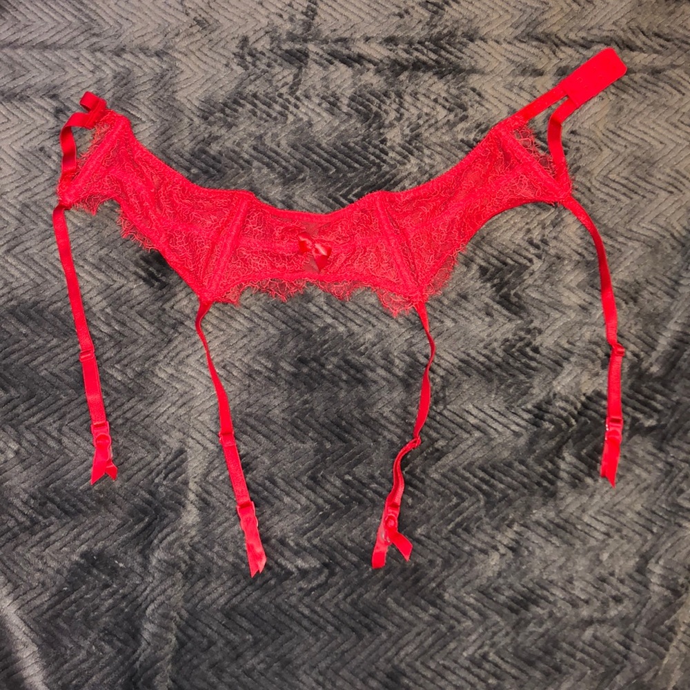 Victoria’s Secret Garter Belt